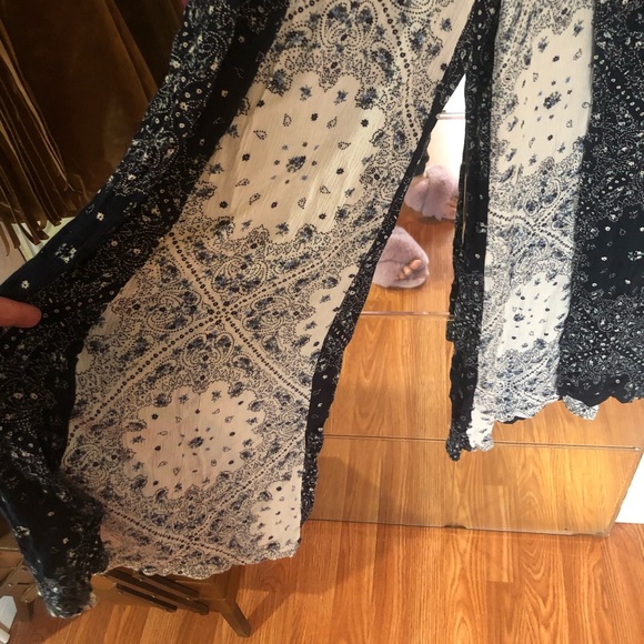 Blue/white bandana style pants - Picture 2 of 8